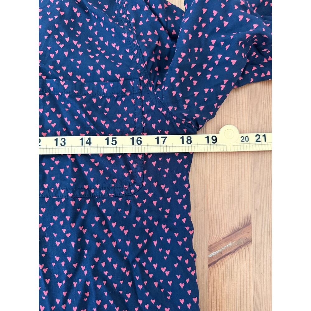 BeachLunchLounge Heart Print Fall Blouse Medium Navy Pink Workwear Button Up - Picture 8 of 9